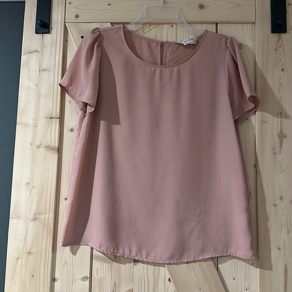 Light pink, puff sleeve blouse